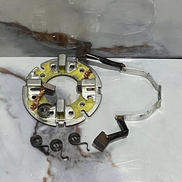 CARBONES COMPLETO HJ125-7 YOYO