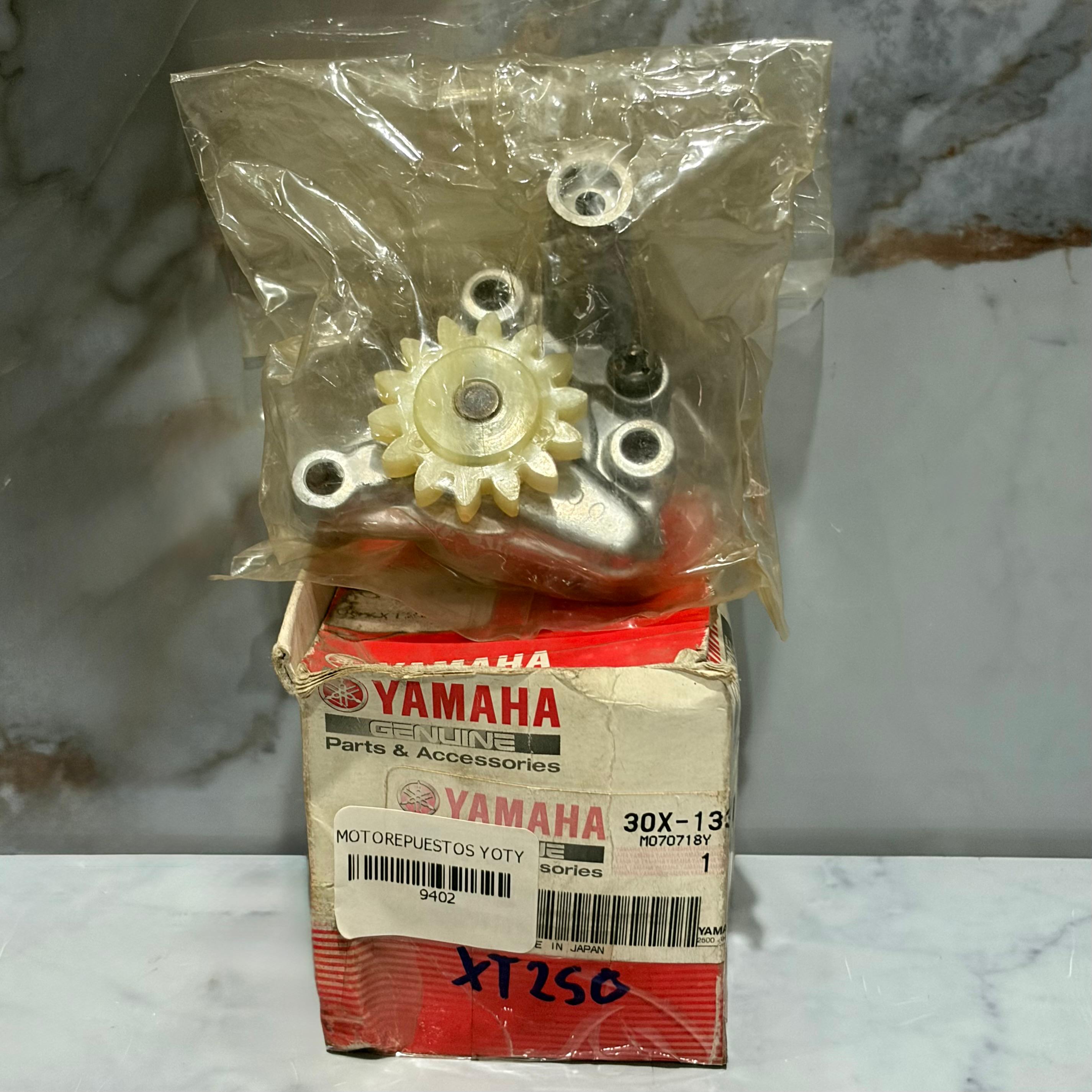 BOMBA ACEITE XT 250 ORIGINAL