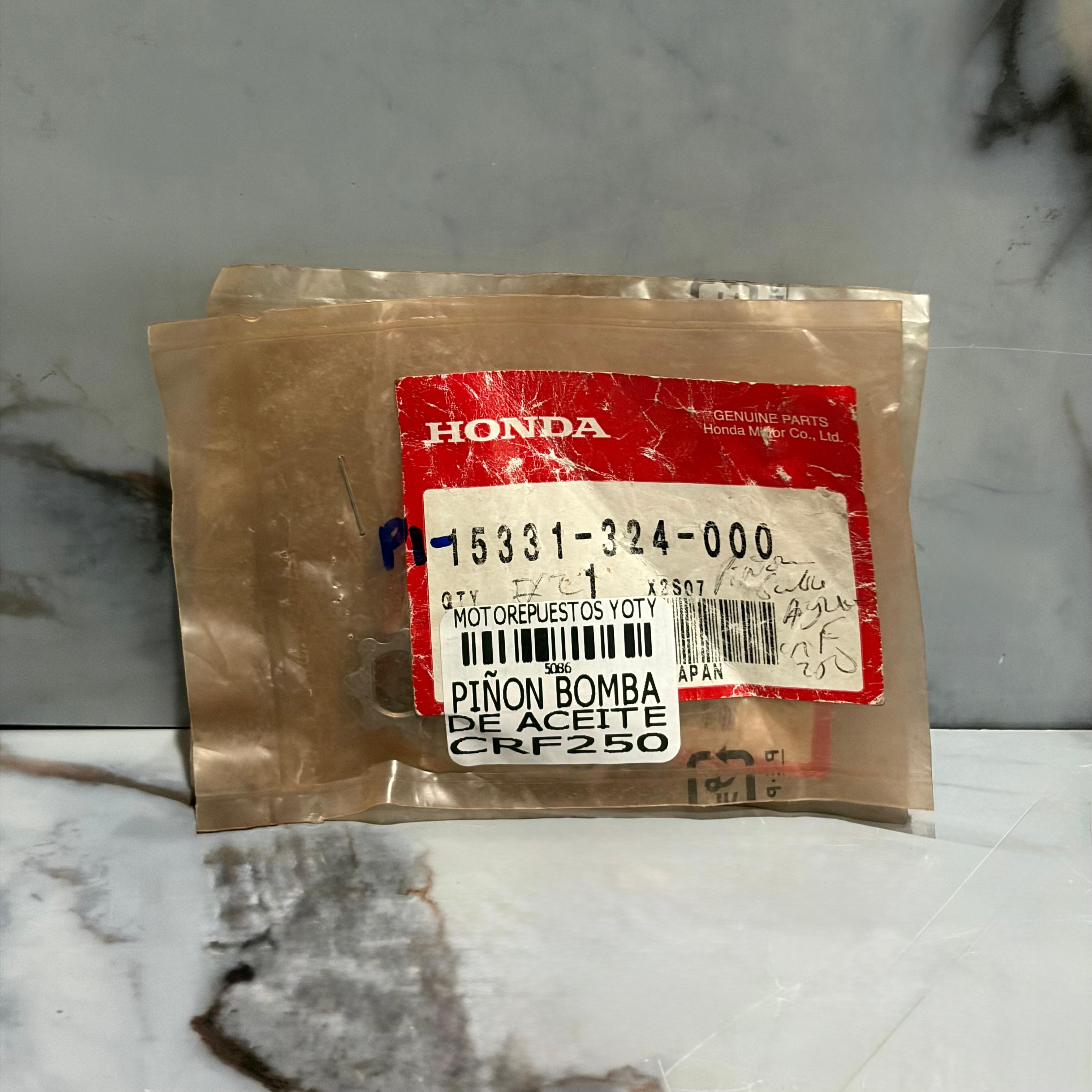 PIÑON DE BOMBA DE ACEITE CRF250-2