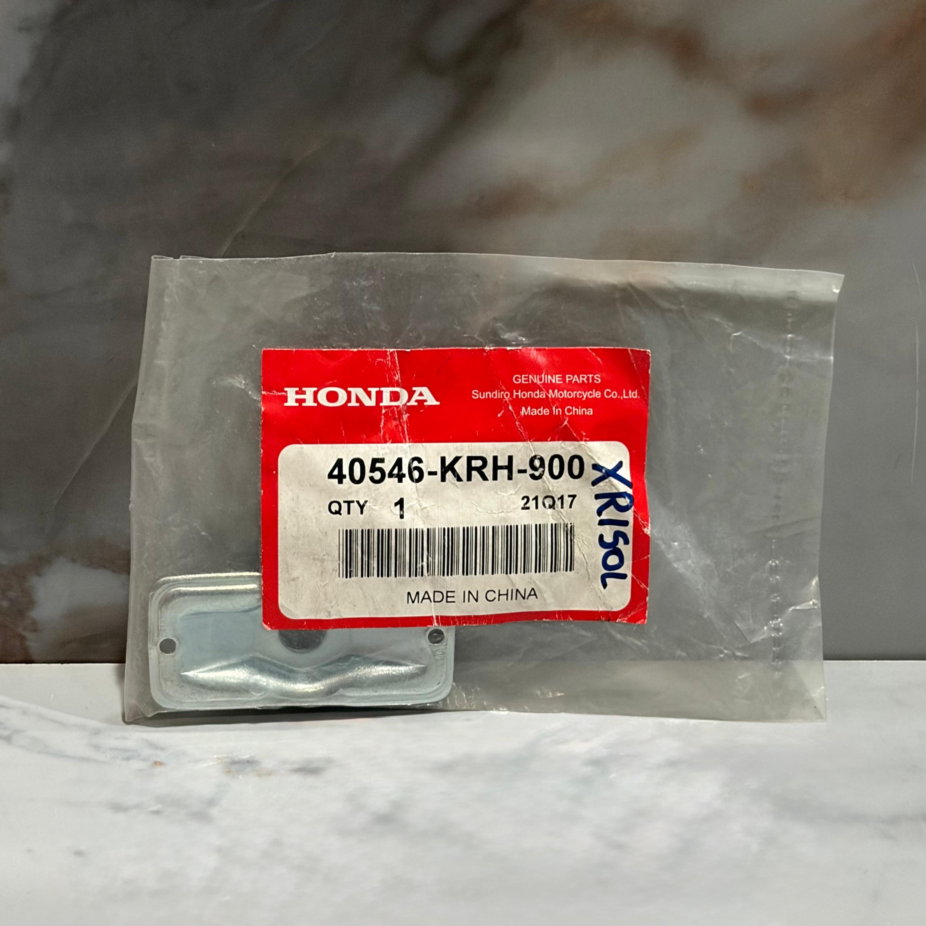 TAPA AJUSTE CADENA XR150L+NXR125 ORIGINAL