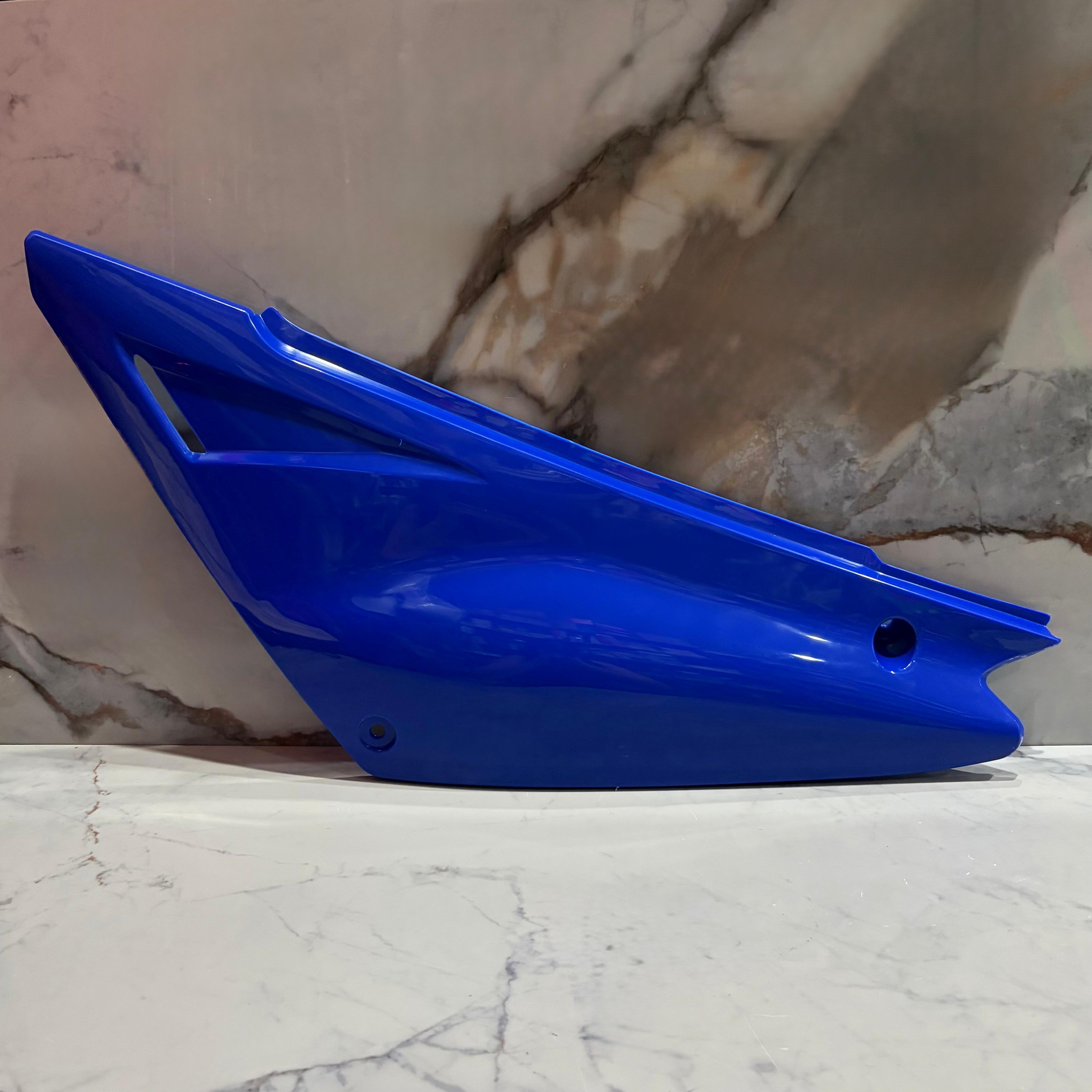 TAPAS LATERALES AZULES GXT200