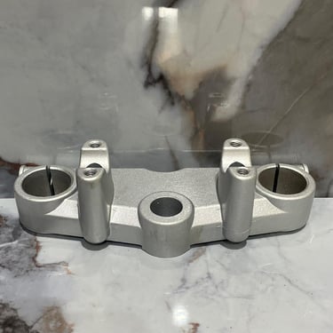 ESTERCIO SUPERIOR GXT200 OMOTO