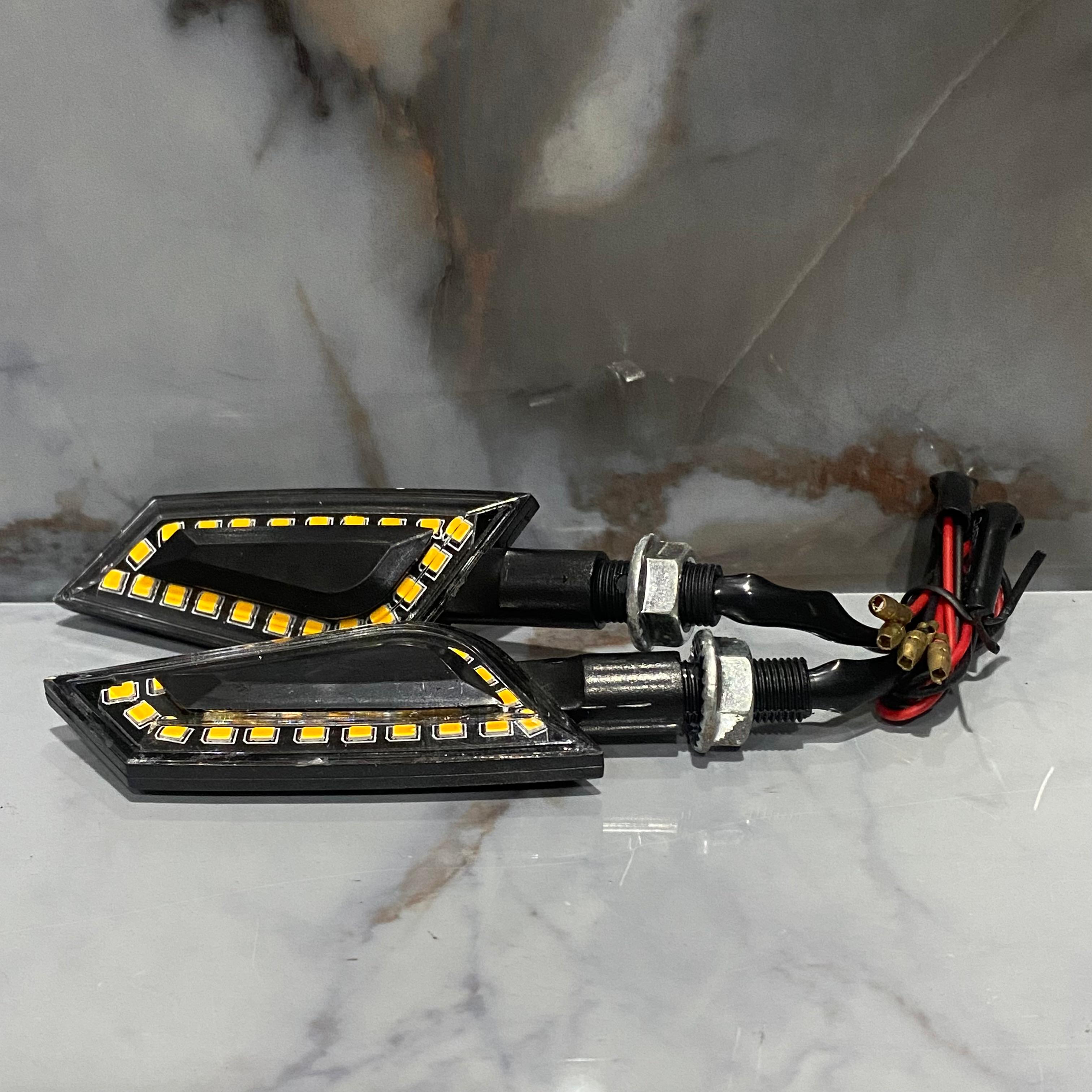 DIRECCIONAL FLECHA LED DL28