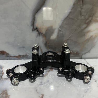 ESTERCIO SUPERIOR CGL125